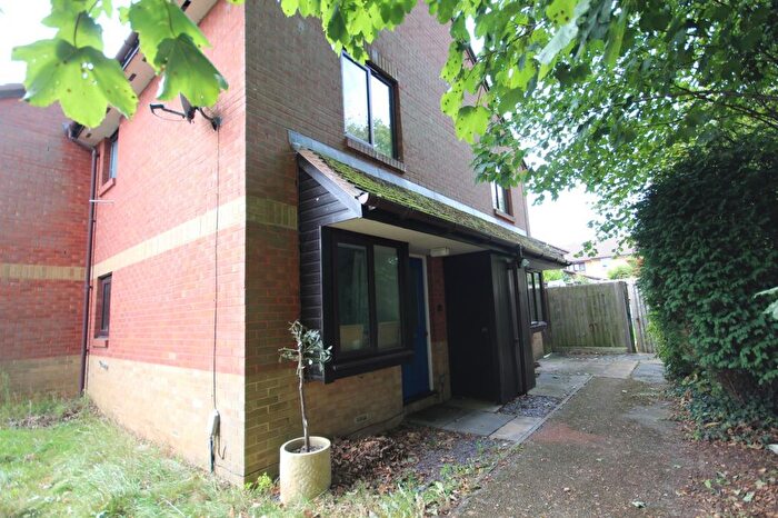 1 Bedroom Terraced House To Rent In Bolwell Close, Twyford, Reading, Berkshire, RG10