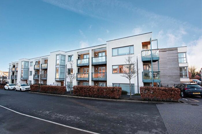 2 Bedroom Flat To Rent In Christie Lane, Salford, M7