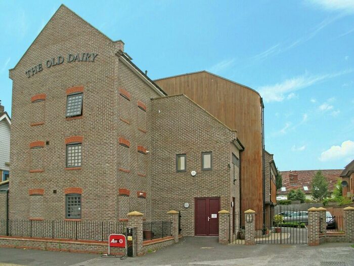 2 Bedroom Apartment To Rent In Midhurst, West Sussex, GU29