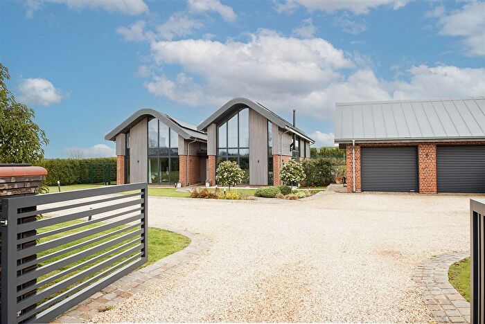 5 Bedroom Detached House For Sale In Clements End Road, Studham, Dunstable, LU6