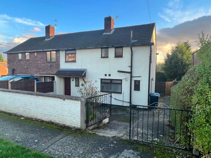 3 Bedroom Semi-Detached House To Rent In Kenilworth Drive, Ilkeston, DE7