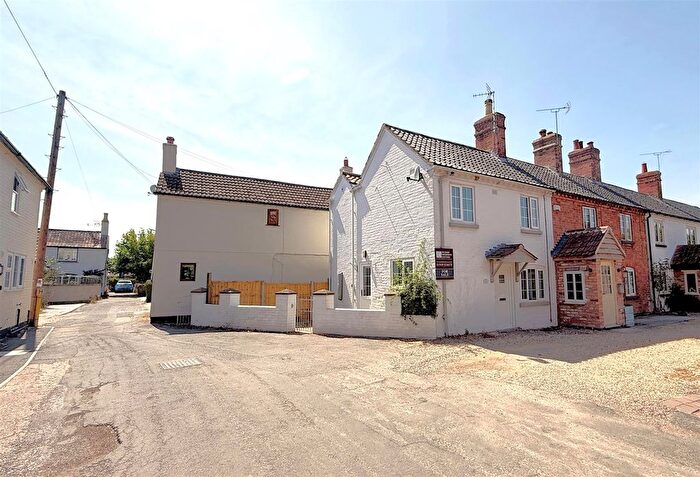 2 Bedroom End Of Terrace House For Sale In Chapel Row, Aslockton, NG13
