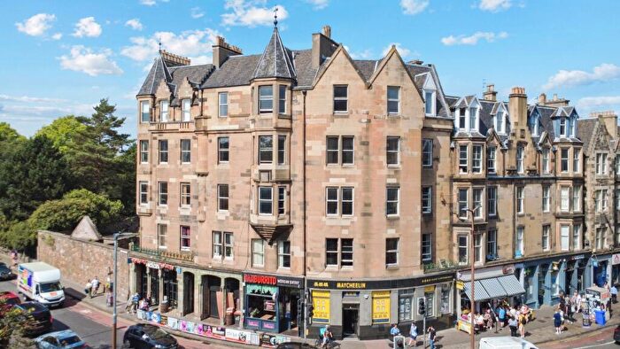 4 Bedroom Flat To Rent In Forrest Road, Old Town, Edinburgh, EH1
