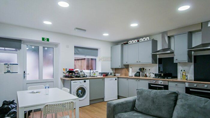 6 Bedroom Terraced House To Rent In Bodmin Grove, Birmingham, B7