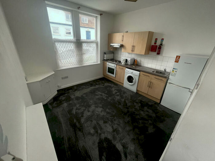 Flat To Rent In Syke Hill, Preston, Lancashire, PR1