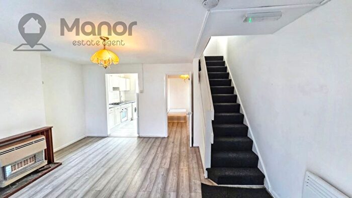 4 Bedroom Terraced House To Rent In Sussex Close, Ilford, IG4