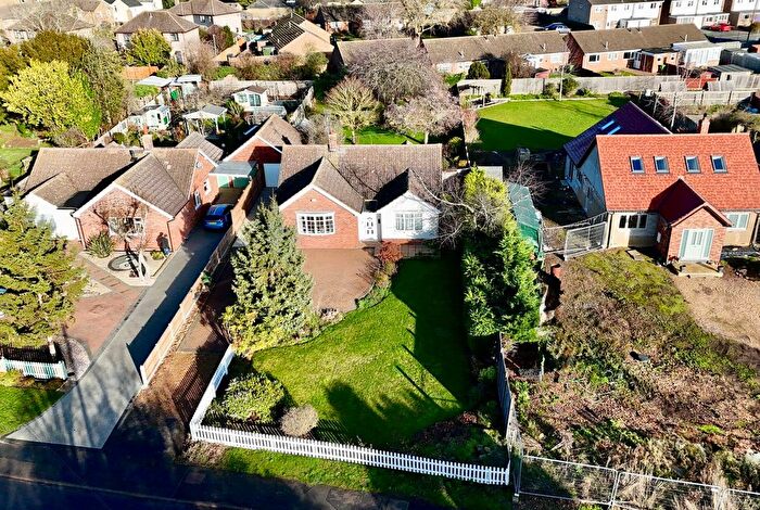 3 Bedroom Bungalow For Sale In Overcote Lane, Needingworth, Huntingdon, PE27