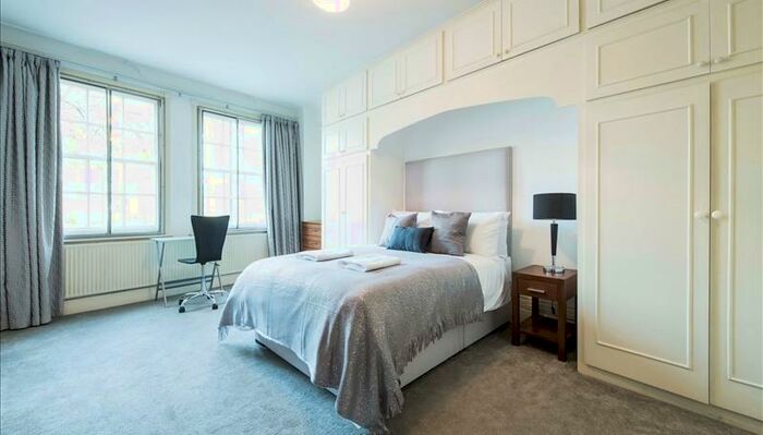 5 Bedroom Apartment To Rent In Strathmore Court, St. John's Wood, London, NW8