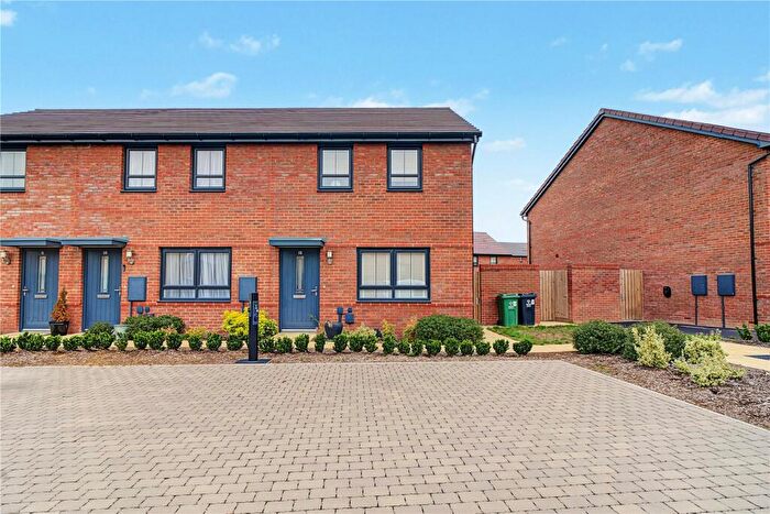 2 Bedroom End Of Terrace House For Sale In Codford Lane, Swindon, Wiltshire, SN1