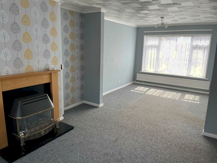 3 Bedroom House To Rent In Dythel Park, Trimsaran, Llanelli, Carmarthenshire, SA15