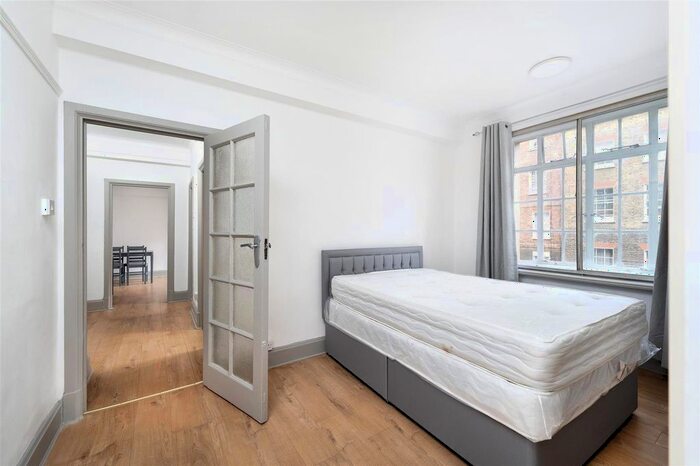 1 Bedroom Flat To Rent In Quebec Court, Seymour Street, London, W1H