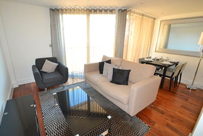 2 Bedroom Flat To Rent In Flower Lane, London, NW7