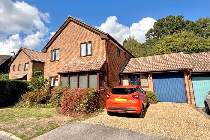 4 Bedroom Detached House For Sale In Pennard Way, Valley Park, Chandler's Ford, SO53