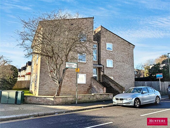 1 Bedroom Apartment For Sale In Warwick Road, Barnet, EN5