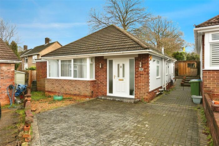 2 Bedroom Bungalow For Sale In Eynham Avenue, Southampton, Hampshire, SO19