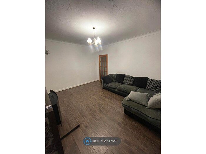 2 Bedroom Maisonette To Rent In Morven Avenue, Paisley, PA2