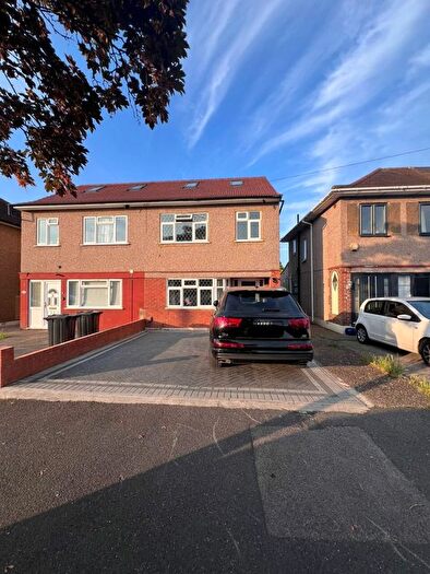 6 Bedroom Semi-Detached House To Rent In Lansbury Drive, Hayes, Greater London, UB4