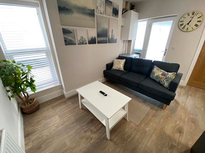 3 Bedroom Apartment To Rent In Flat, Castlegate House, - Colwick Road, West Bridgford, Nottingham, NG2