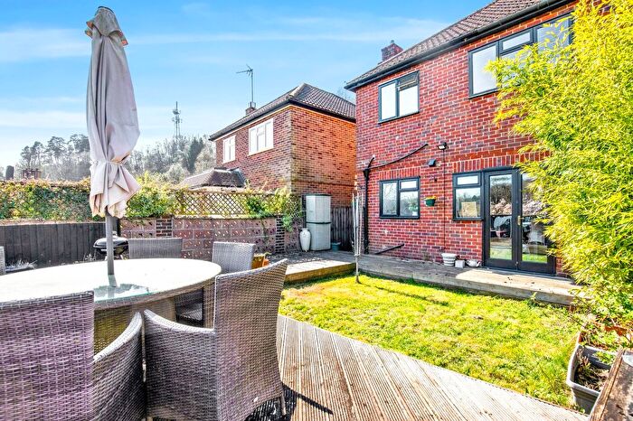 3 Bedroom Detached House For Sale In Cherry Tree Avenue, Haslemere, GU27