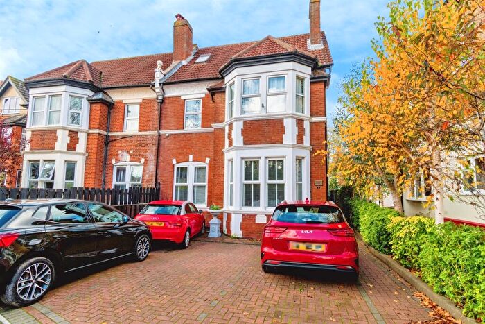 1 Bedroom Flat For Sale In Court Road, Southampton, SO15