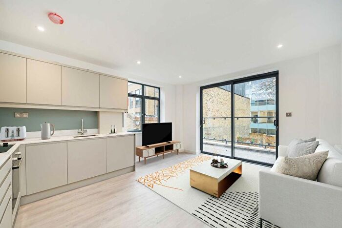 2 Bedroom Flat To Rent In Wimbledon Hill Road, Wimbledon, SW19