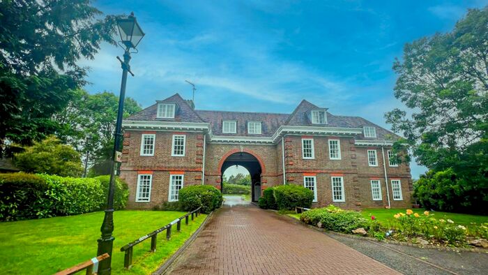 2 Bedroom Duplex To Rent In Bengeo House, Bengeo, SG14