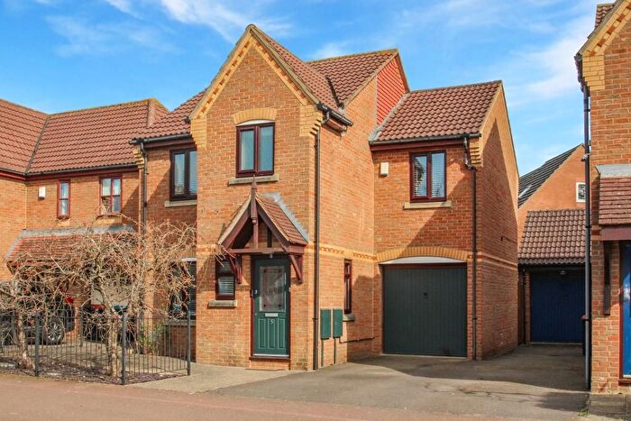 3 Bedroom Detached House For Sale In Bridlington Crescent, Monkston, Milton Keynes, Buckinghamshire, MK10