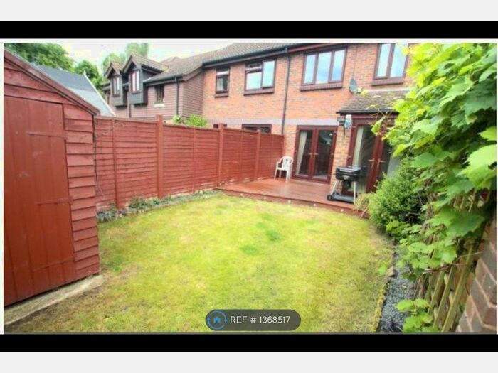 3 Bedroom Terraced House To Rent In Kinglake Court, Woking, GU21