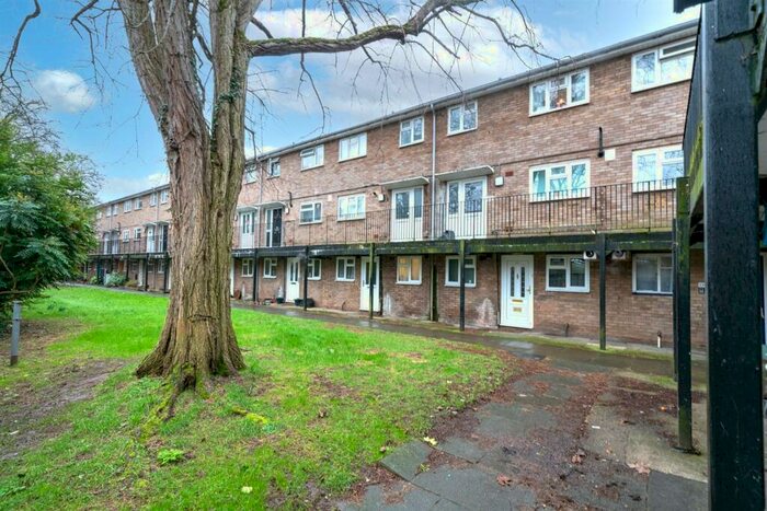 1 Bedroom Flat To Rent In Figtree Hill, Hemel Hempstead, HP2