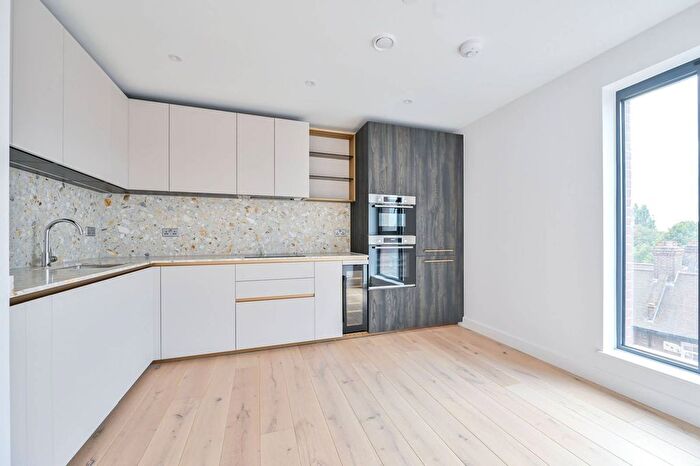 3 Bedroom Flat For Sale In The Wilcox, Vauxhall, London, SW8