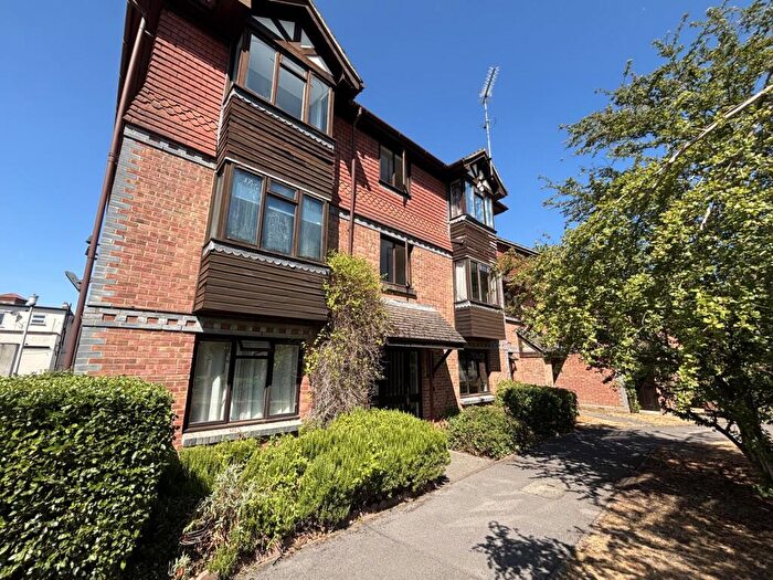 1 Bedroom Flat To Rent In Granby Court, Reading, Berkshire, RG1