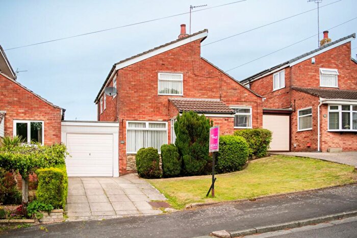 4 Bedroom Link Detached House For Sale In Delph Park Avenue, Aughton, L39