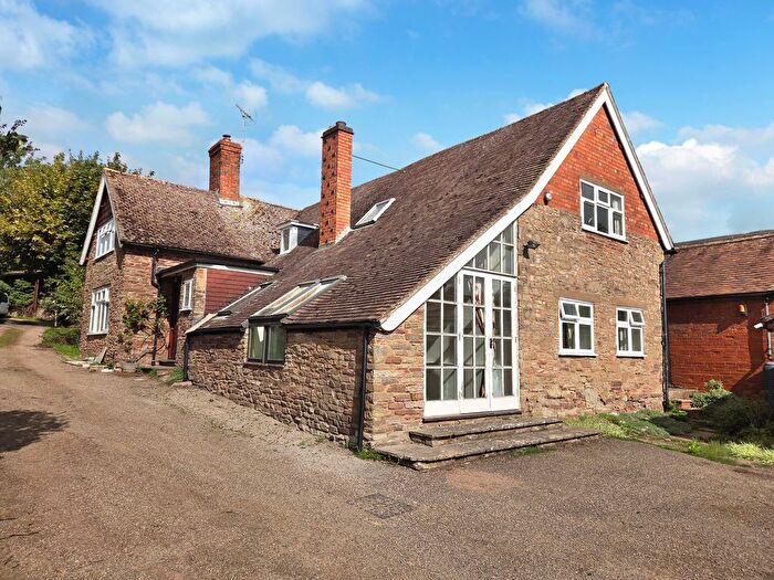 3 Bedroom Farmhouse To Rent In Clifton Upon Teme, Worcestershire, WR6