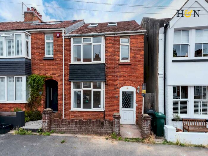 4 Bedroom End Of Terrace House To Rent In Bolsover Road, Hove, East Sussex, BN3