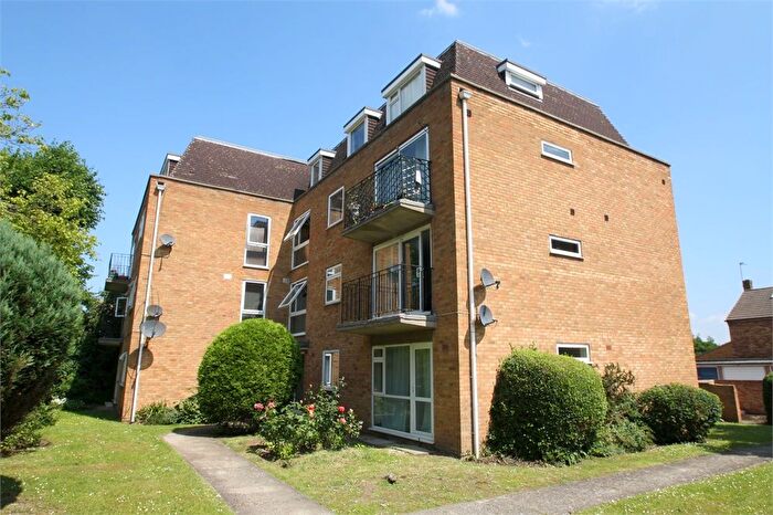 2 Bedroom Flat To Rent In Edgecumbe Court, Laleham Road, Staines-Upon-Thames, TW18