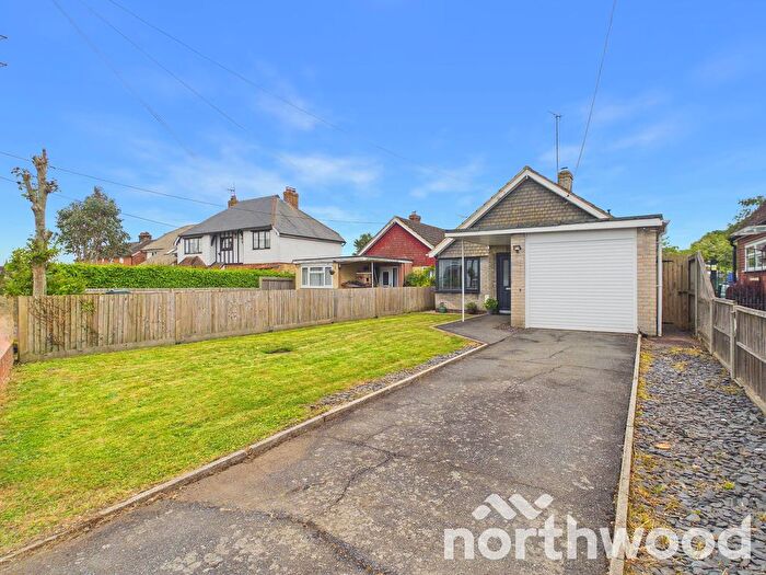 2 Bedroom Bungalow For Sale In Lower Road, Woodchurch, TN26
