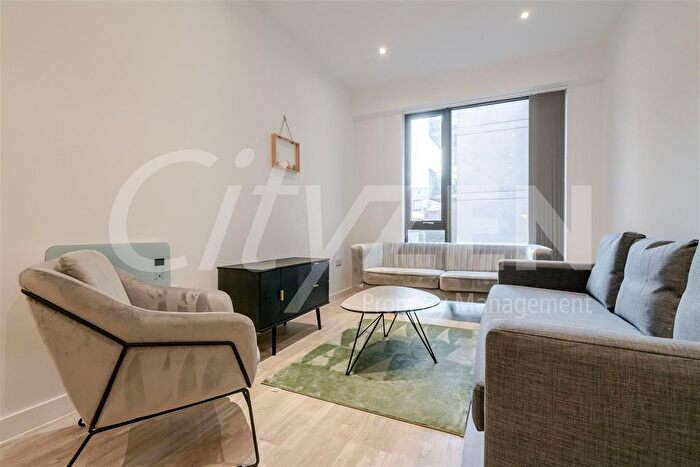 1 Bedroom Flat To Rent In Queen Street, Salford, M3