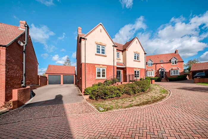 4 Bedroom Detached House For Sale In Neptune Drive, Stratford-Upon-Avon, CV37