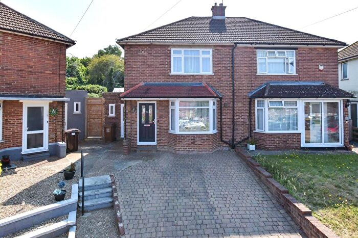 2 Bedroom Semi-Detached House For Sale In Carnation Road, Strood, Rochester, Kent, ME2