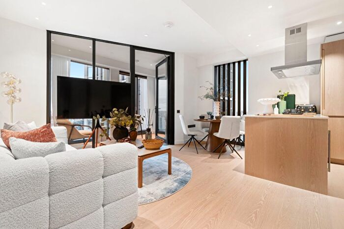 2 Bedroom Property To Rent In River Park Tower, Nine Elms Lane, SW8