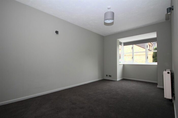 1 Bedroom Flat To Rent In Cygnet Close, Stonebridge, NW10