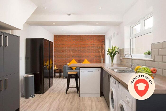 6 Bedroom Semi Detached House To Rent In Landseer Avenue, Lockleaze, Bristol, Bristol, BS7