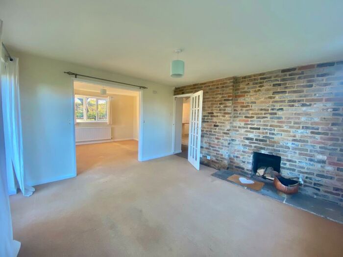 3 Bedroom Detached House To Rent In Rotherfield Greys, Henley On Thames, RG9