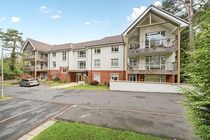 2 Bedroom Flat To Rent In Felcourt House, Charters Village Drive, East Grinstead, RH19