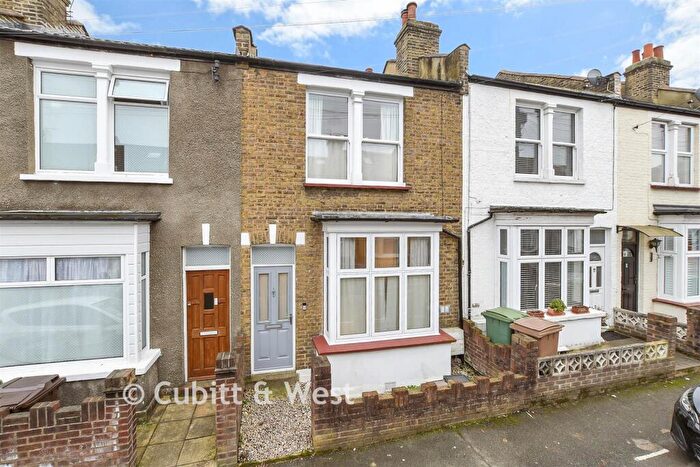 2 Bedroom Terraced House For Sale In Beulah Road, Sutton, Surrey, SM1