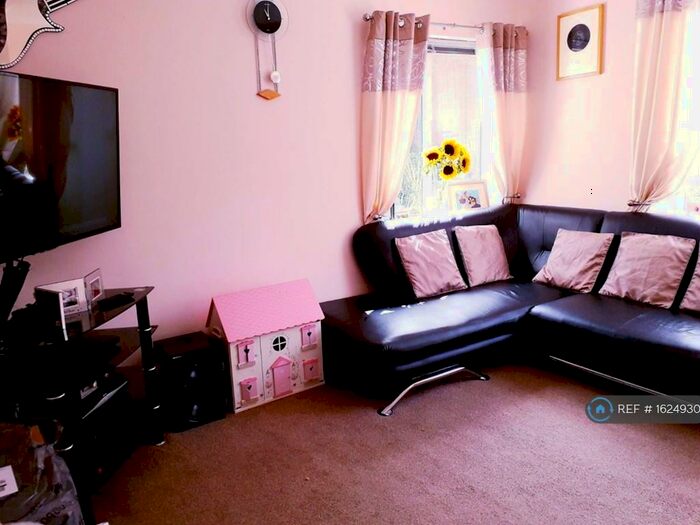 2 Bedroom Maisonette To Rent In Pollard Road, Morden, SM4