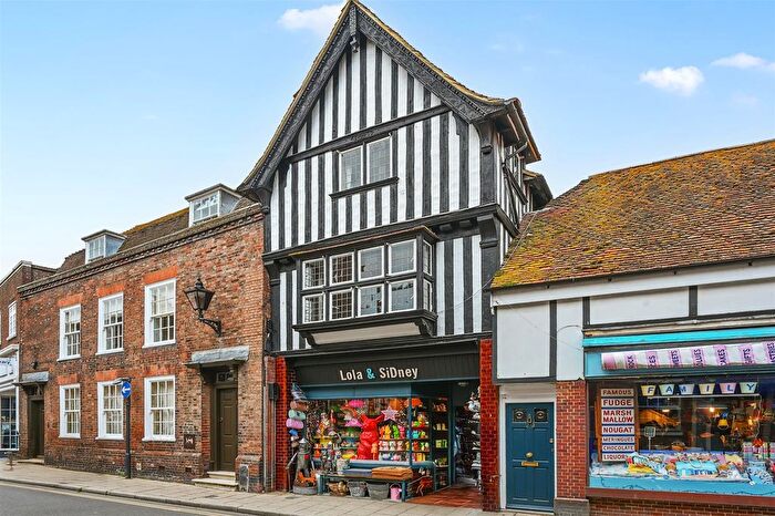 2 Bedroom Flat For Sale In High Street, Rye, East Sussex, TN31