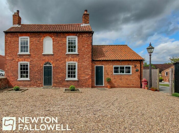 3 Bedroom Detached House For Sale In Main Street, North Leverton With Habblestho, DN22