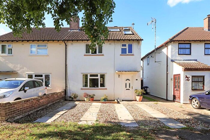 5 Bedroom Semi-Detached House For Sale In Keates Road, Cambridge, CB1