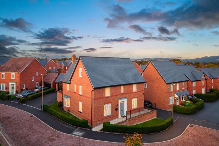 5 Bedroom Detached House For Sale In Tiresford Close, Tarporley, CW6